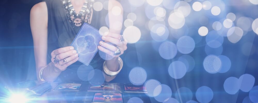 Waarom maken Tarot, I Tjing & Pendelen je tot een Gelukkig Mens?