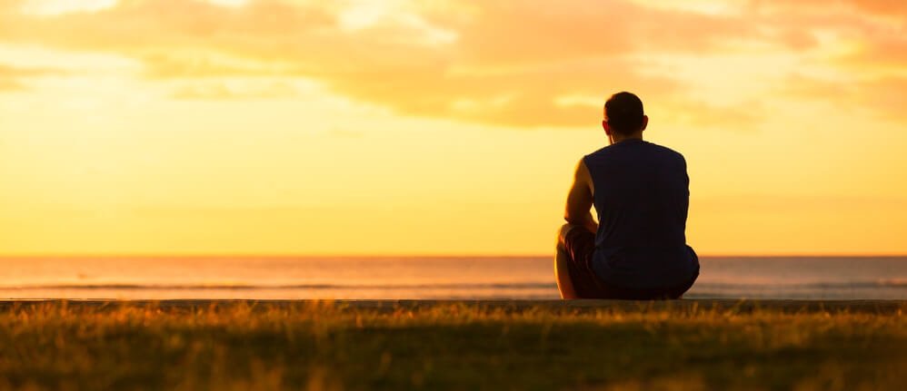 En zij sneden zich met messen…